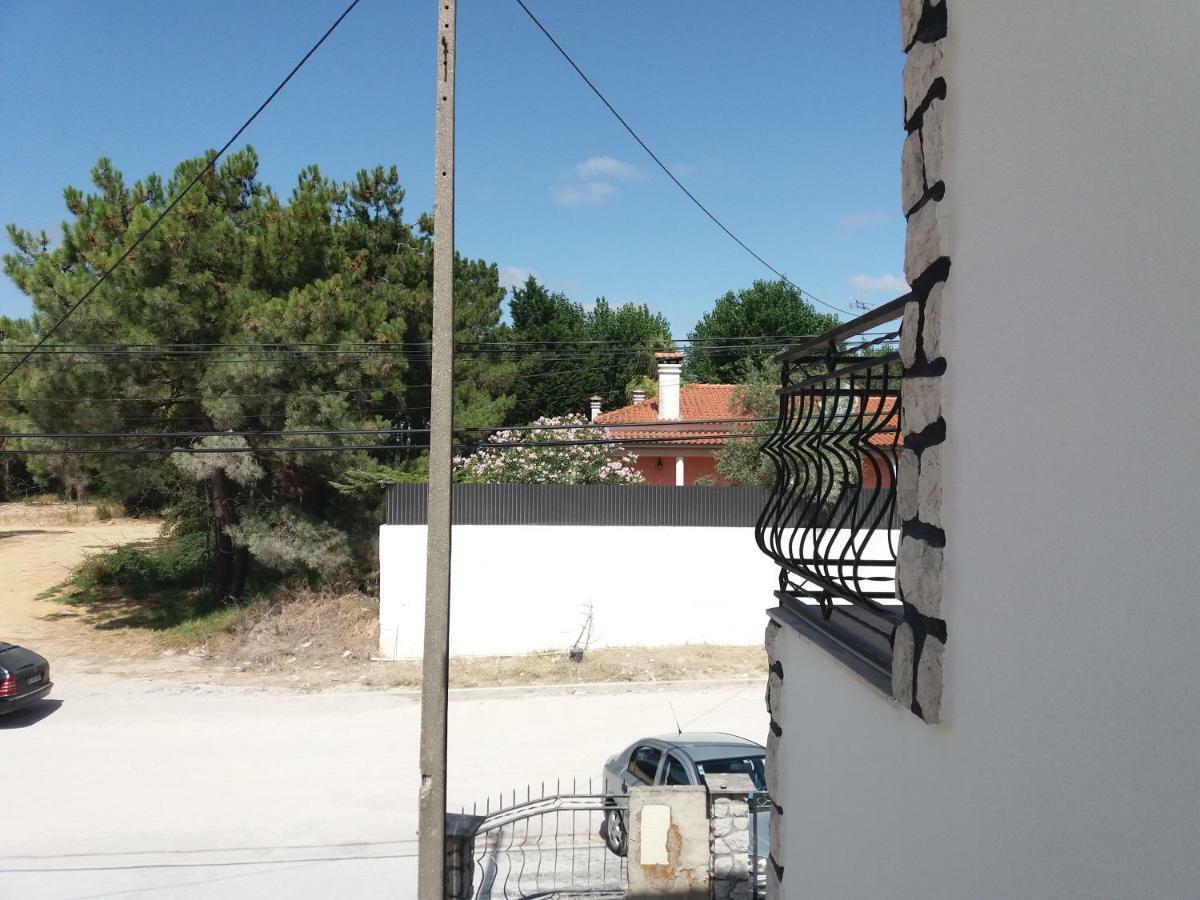 Alojamento Das Laranjeiras Fernao Ferro Exteriör bild